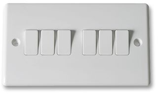 BG H846-01 SWITCH, 6GANG, 2WAY